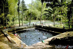 Kolam Renang Sumur Ember