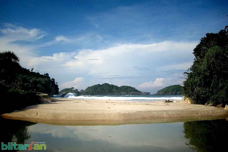 Pantai Wedi Ciut Blitar