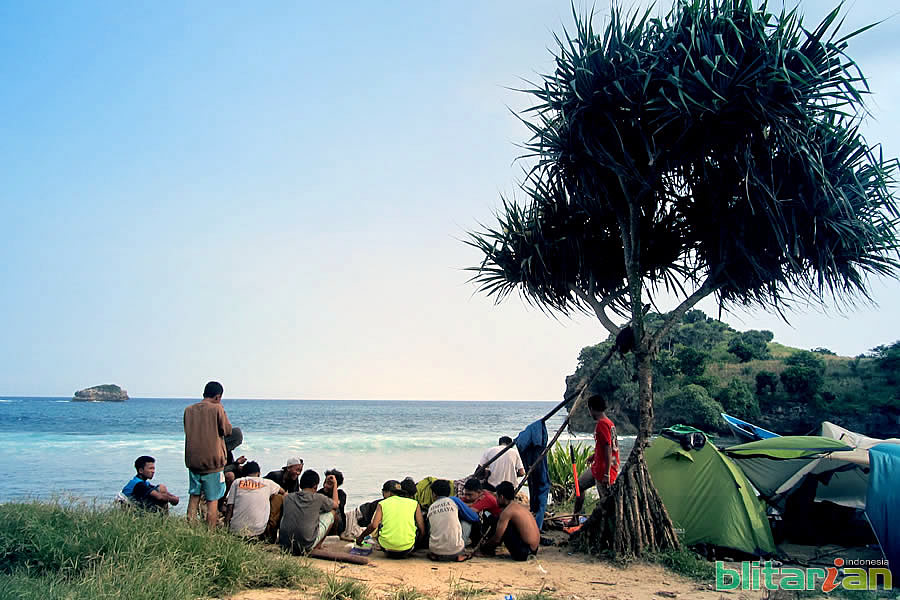 pantai wedi ombo blitar 2