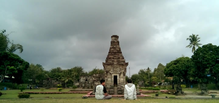 Mengembalikan Kesakralan Panataran